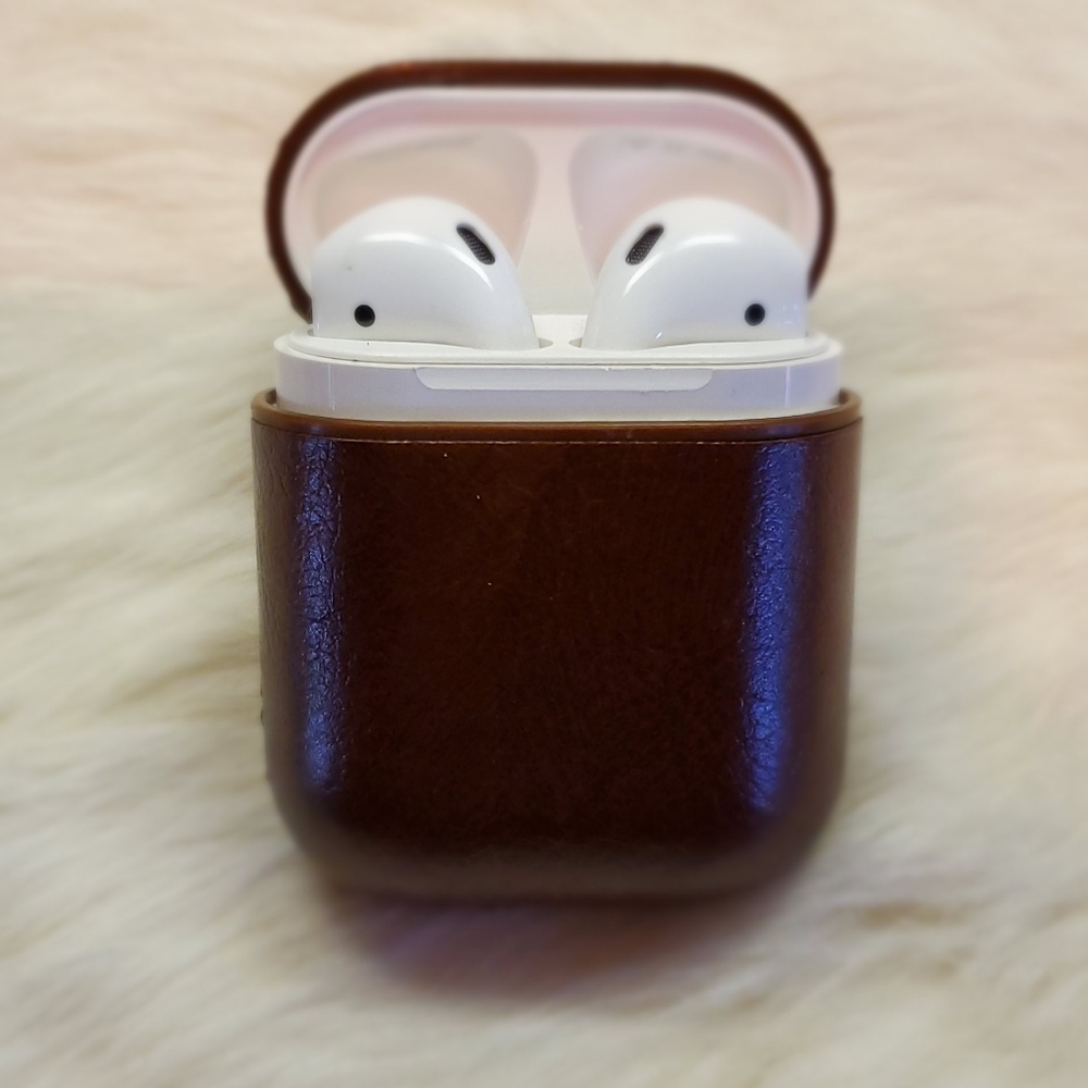 Brown Gen 1 and Gen 2 Leather Case Airpods